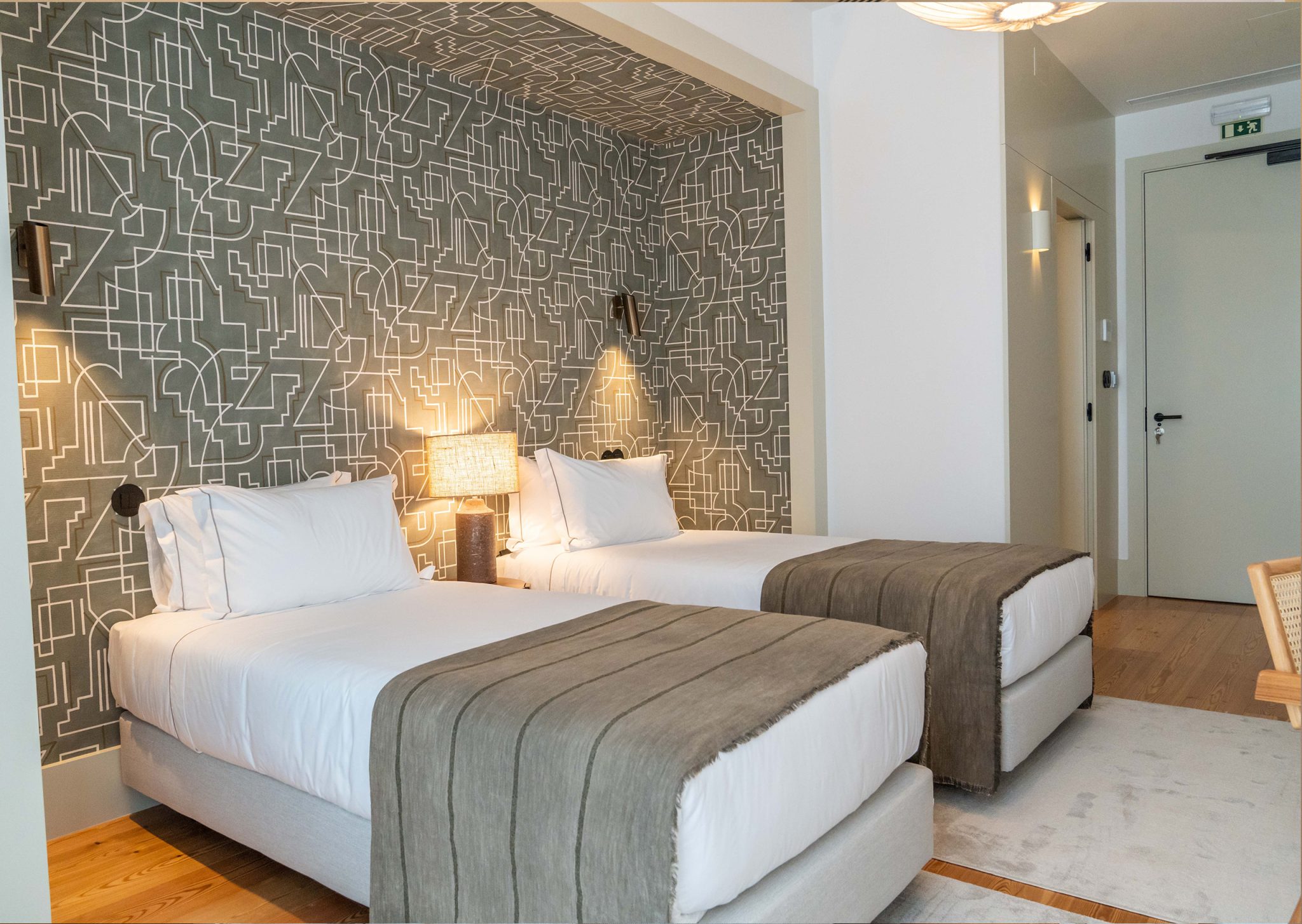 Deluxe Room - img3